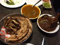 chur-naan-lacha-parantha.webp